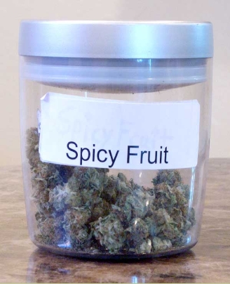 GanjaGourmetSpicyFruitjar