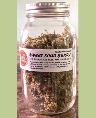 GanjaGourmetSweetSourBerryjar2